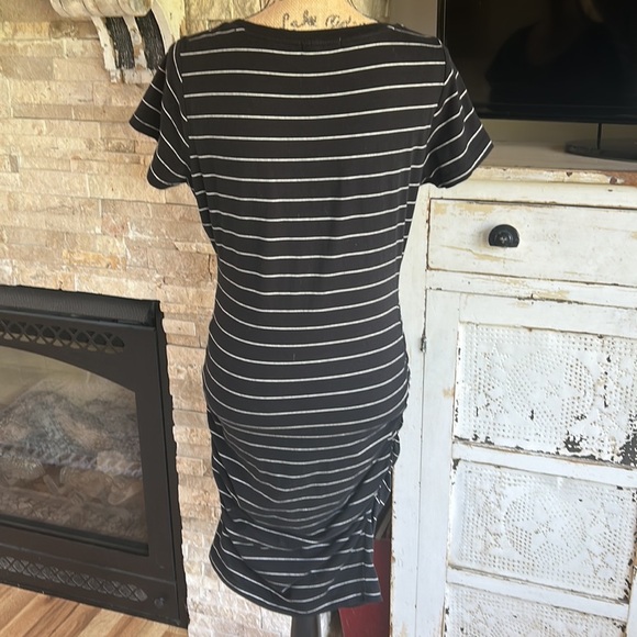 Sundry black t-shirt crew neck dress w white stripe and ruching down side lined - Picture 10 of 16